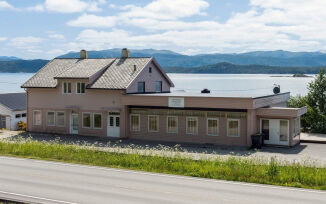 Kven har kjøpt naboen sitt.. hybelhus?