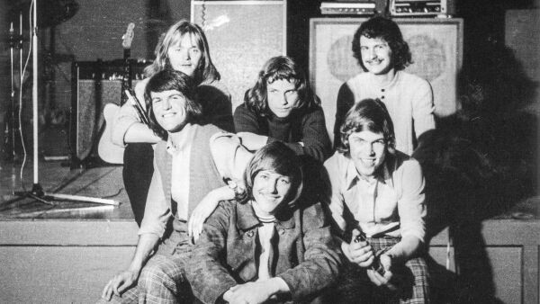 Mormor: Beatles som apekattar - musikken ei liding