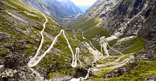 Vegeigar med siste nytt om Trollstigen