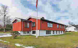 Selde hus i sentrum og kjøpte småbruk - med forteneste