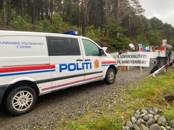 Thue er fjerna men ikkje arrestert