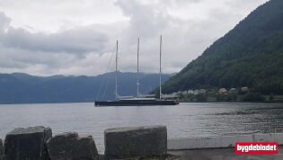 ”Verdas største” seglbåt i Storfjorden