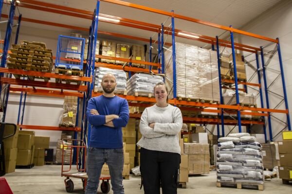 Dei tilsette smilar frå øyre til øyre