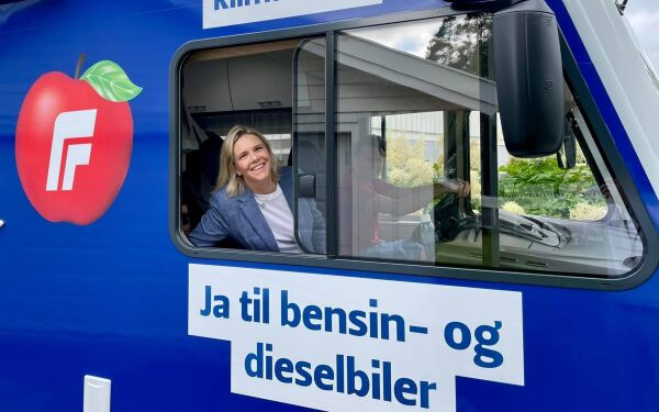 Senterpartiet puster Ap og Høgre i ryggen!