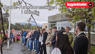 Heider til krigsveteran og apell til elevane