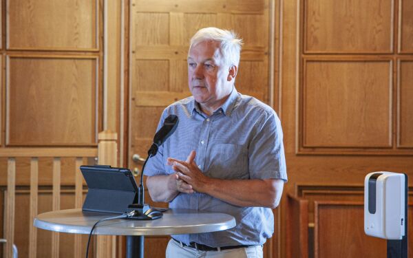 - Det er lite realistisk å ta kommunar ut av Ålesund