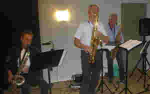 Sax-trio fekk stemninga på topp på Skodje