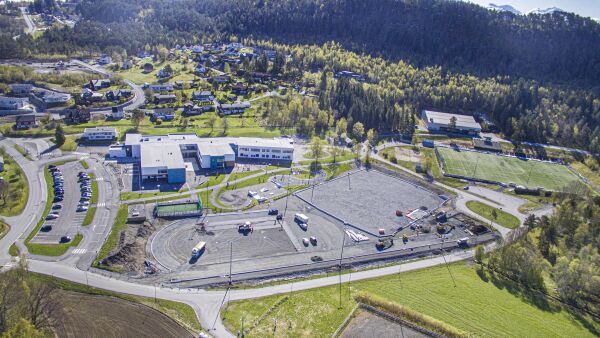 Friidrettsbana på Sjøholt ferdig til sommaren?