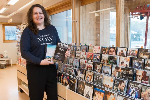Forsiktig gjenopning av biblioteket