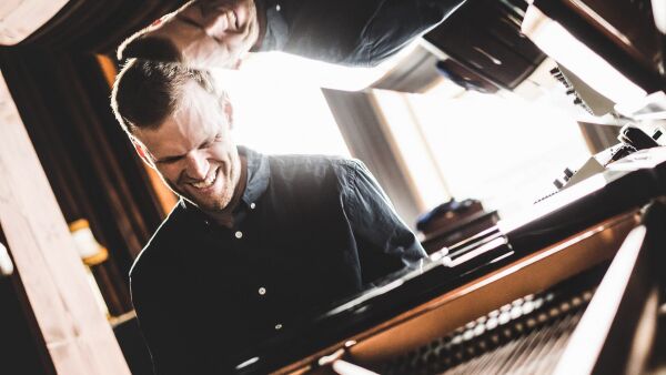 Resonans - pianisten Dag-Filip Roaldsnes ute med sin tredje plate