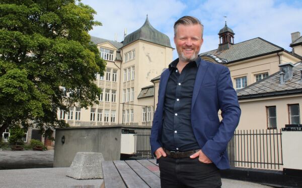 Endre frå Vestnes skal slå saman skular i Ålesund