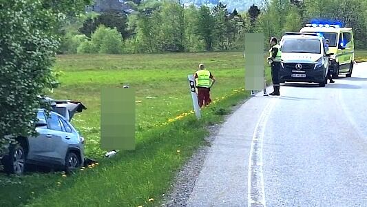 Bil av vegen på E39