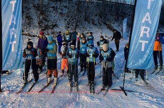 Skiglede for dei unge på stadion