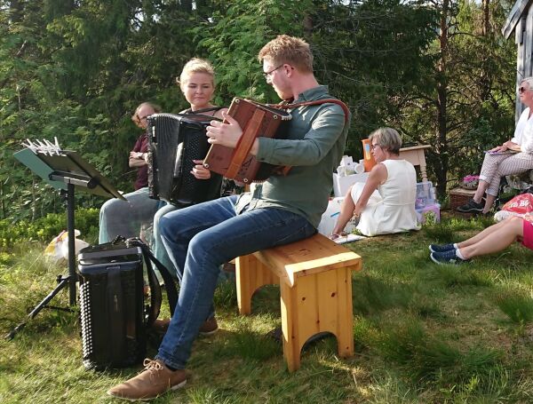 Stølssong med  Skodje kyrkjekor